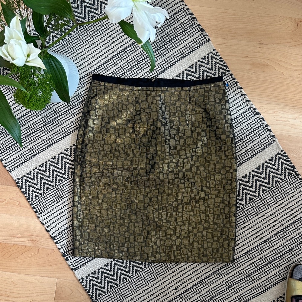 Elegant Gold Loft Pencil Skirt
